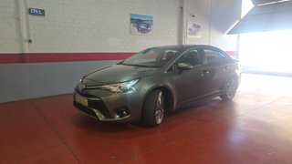 Toyota Avensis 2015