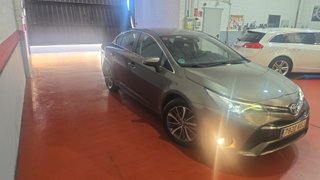 Toyota Avensis 2015