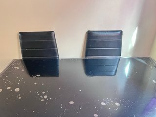 Mesa de comedor cristal y metal