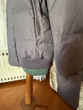 Piumino uomo marrone con cappuccio e pelliccia