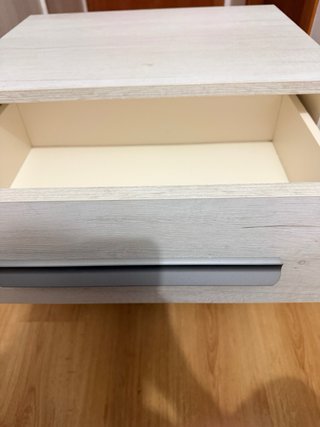 Mesita de noche gris