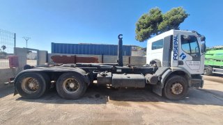 Lote de camiones.