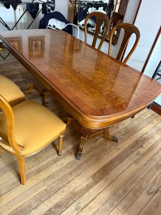 Mesa comedor madera y 6 sillas tapizadas