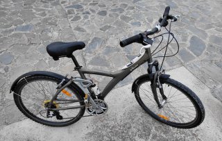 Bicicleta Paseo Btwin doble suspension