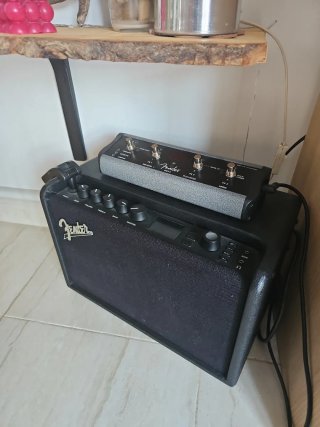 Amplificador Fender GT 40 WiFi Bluetooth