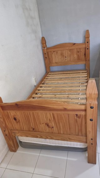 Cama individual de madera 90cm
