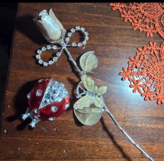 Decorazioni a tema coccinella e fiore