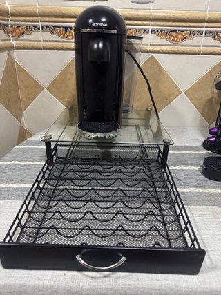 Cafetera Nespresso Plus Negra