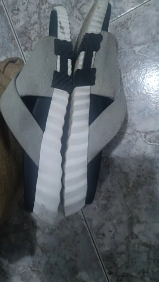 Chanclas Beige y Negras