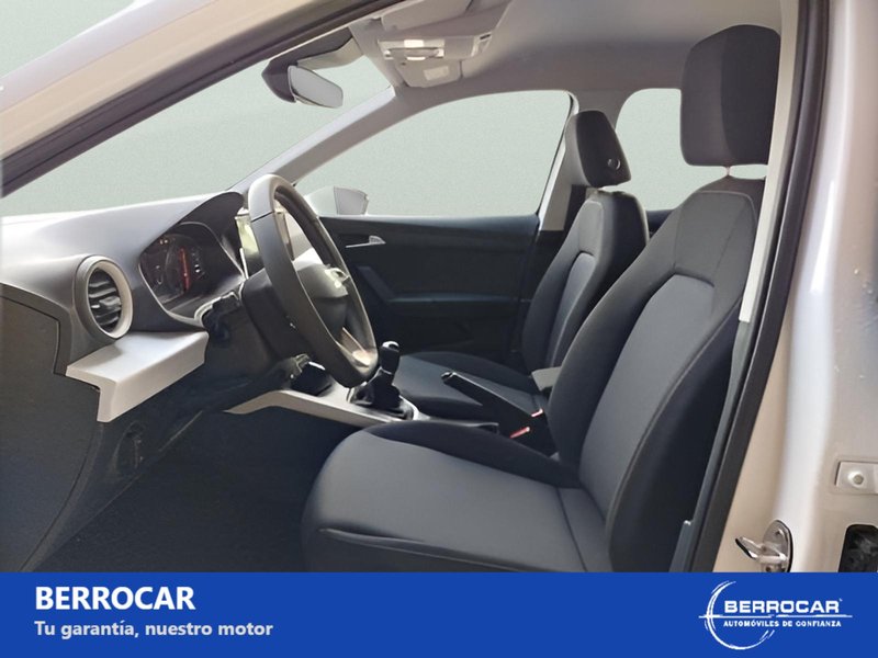 SEAT Arona 2016, foto 10