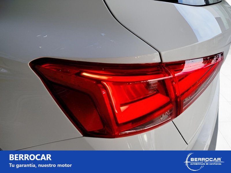 SEAT Arona 2016, foto 13