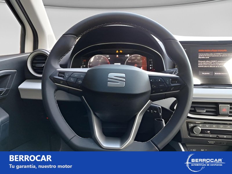 SEAT Arona 2016, foto 15