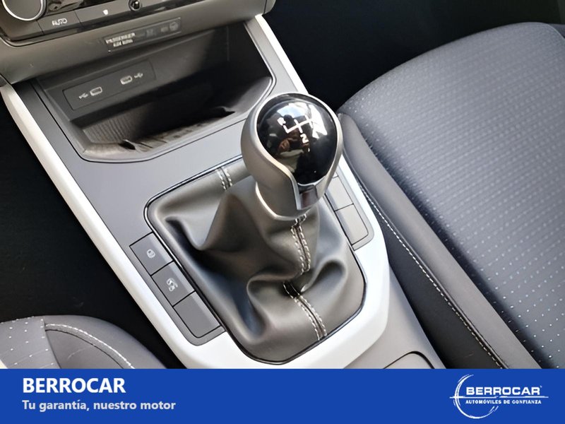 SEAT Arona 2016, foto 20