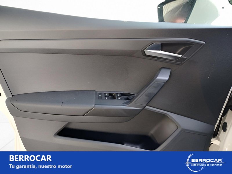SEAT Arona 2016, foto 22
