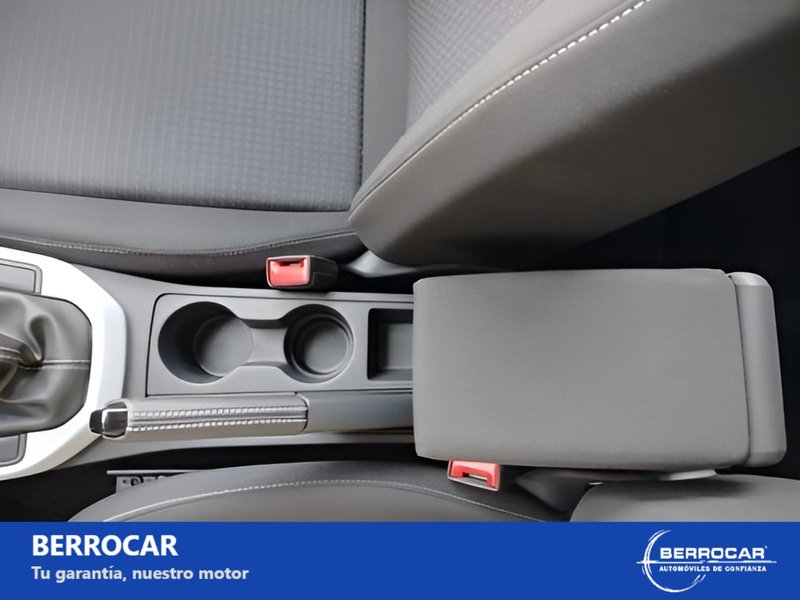 SEAT Arona 2016, foto 23