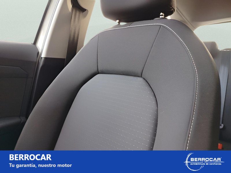 SEAT Arona 2016, foto 27