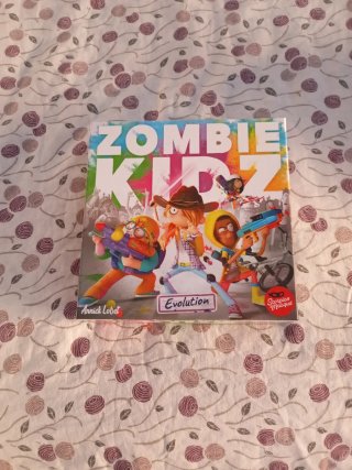 Zombie Kidz Evolution Juego de Mesa