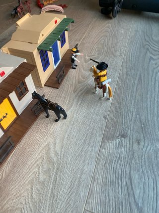 Playmobil Comisaría y Banco con Figuras