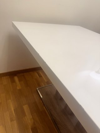 Mesa de comedor moderna