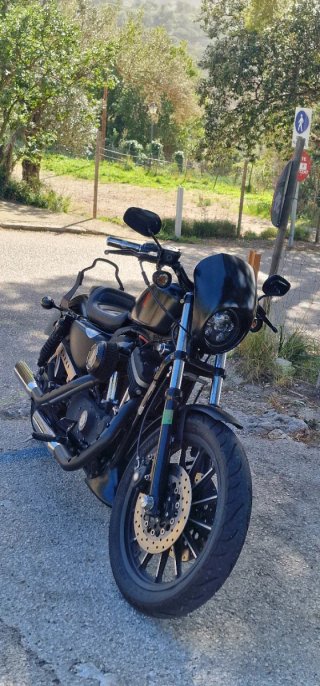 Harley-Davidson Negra