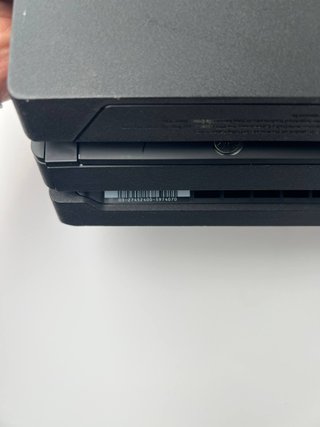 Console Sony Playstation 4 Pro 1 TB - Nera