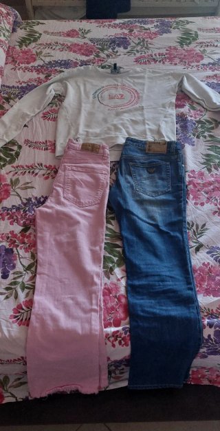 Felpa EA7 + Jeans + Pantaloni Rosa