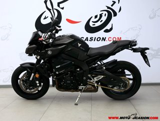 YAMAHA MT-10