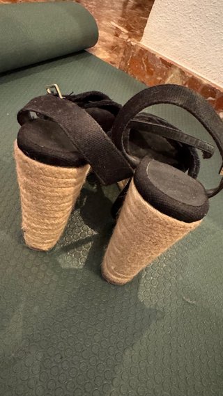 Sandalias cuña negras