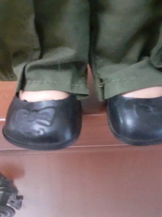 Muñeca antigua militar con trompeta
