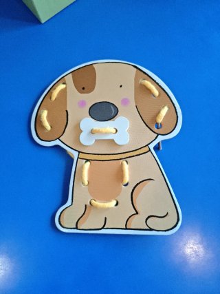 Juego de ensartar Goula para niños 3+
