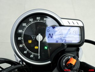 TRIUMPH SPEED 400 -APTA A2- GARANTÍA OFICIAL