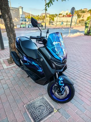 Yamaha NMAX 125 2025 Negra/Azul