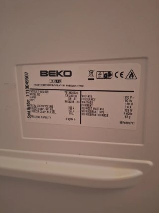 Cajones Frigorífico Beko. Parte del congelador.