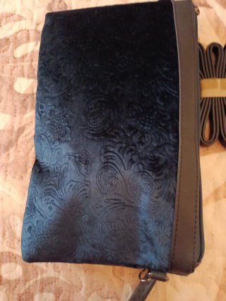 Bolso negro terciopelo floral