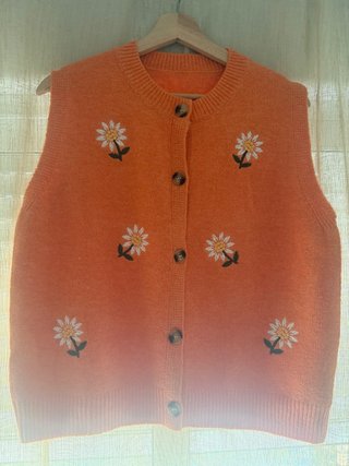 Jersey sin mangas naranja flores