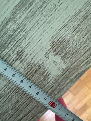 Escritorio con cajonera y estantes