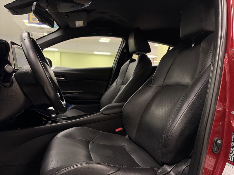 Toyota C-HR 2018, foto 8