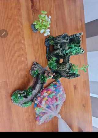 Decoración acuario castillo, plantas y piedras de