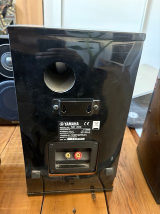 Yamaha NS-333 - Pareja Altavoces Hi-Fi Negros