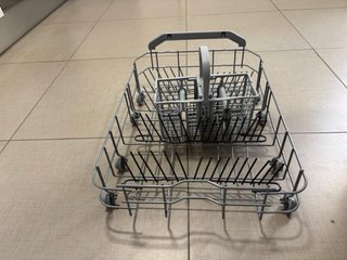 Cesta y carrito lavavajillas