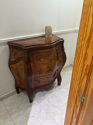 Espejo madera buena y 3 muebles