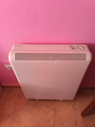 Cuatro Radiadores Acumuladores Blancos
