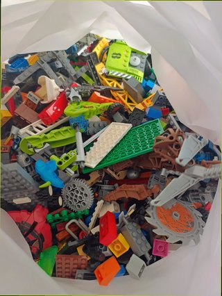Lotto 7 kg mattoncini e minifigure LEGO