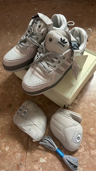 Adidas Bad Bunny Gris/Blanco Talla X