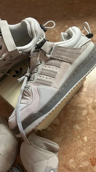 Adidas Bad Bunny Gris/Blanco Talla X