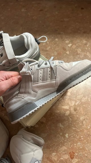 Adidas Bad Bunny Gris/Blanco Talla X