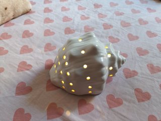 Lámpara caracola blanca