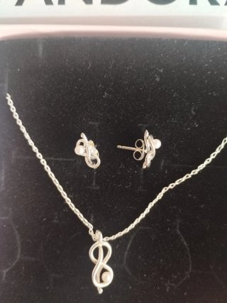 Conjunto Pandora Collar y Pendientes Plata