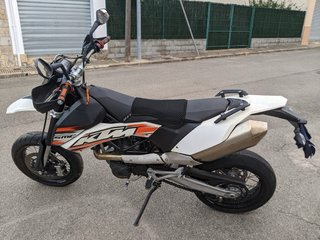 KTM 690 SMC 2010 Supermotard