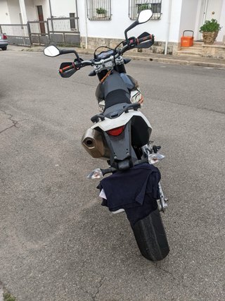 KTM 690 SMC 2010 Supermotard